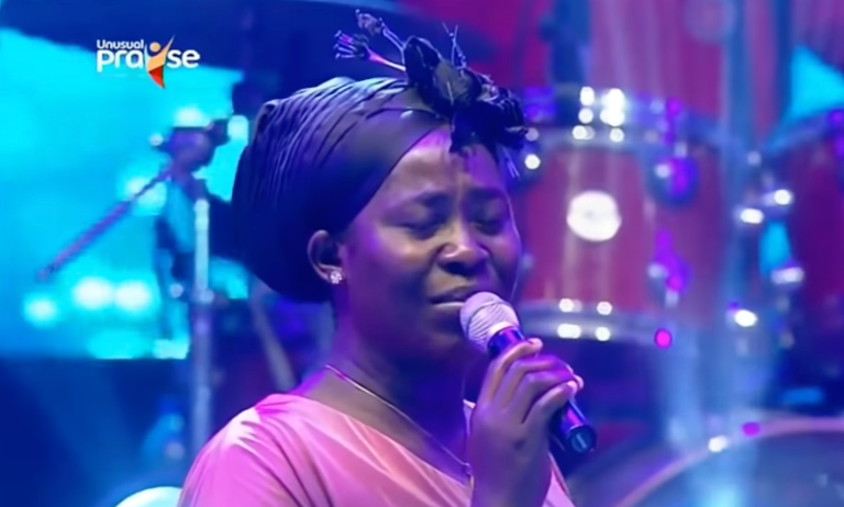 This Powerful 20-Minute Ministration By Late Nigerian Gospel Musician, Osinachi Nwachukwu Will Get You In The Spirit