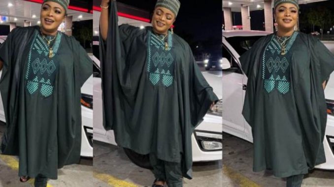 Reactions as Dayo Amusa steps in Agbada outfit